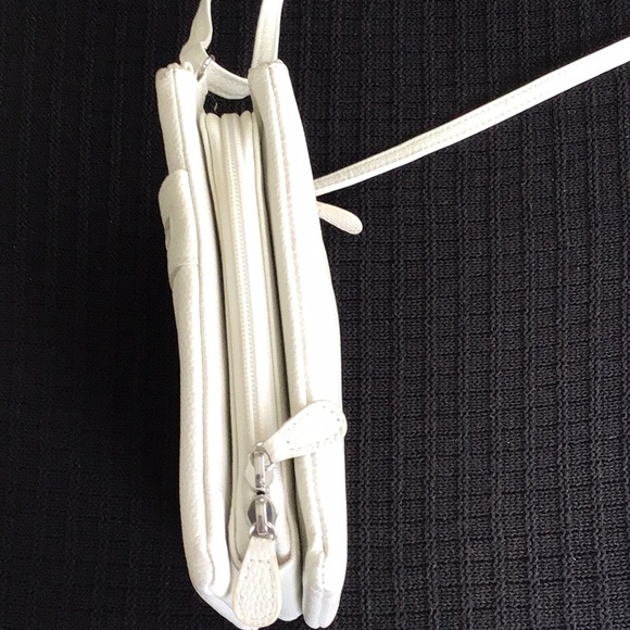 Giani Bernini Cream Women's Bag - Picture 7 of 15